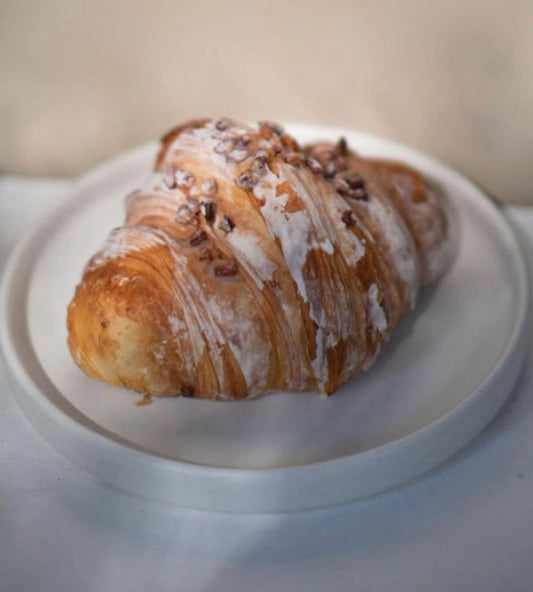 Croissant de dátil y nuez
