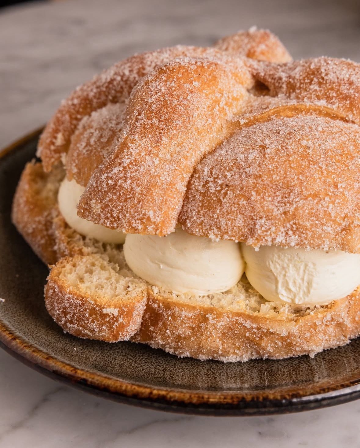 Pan de muerto relleno (100 gr)